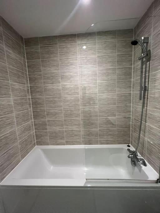Prime Suite 2 Bedroom Apartment With Rooftop Terrace Manchester Exterior photo